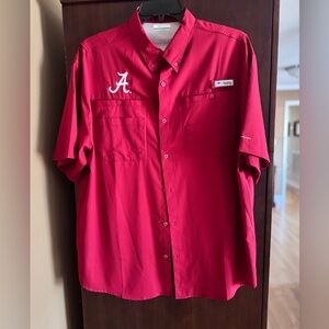 Men’s Columbia PFG Alabama Crimson Tide short sleeve shirt. Size XL, like new.